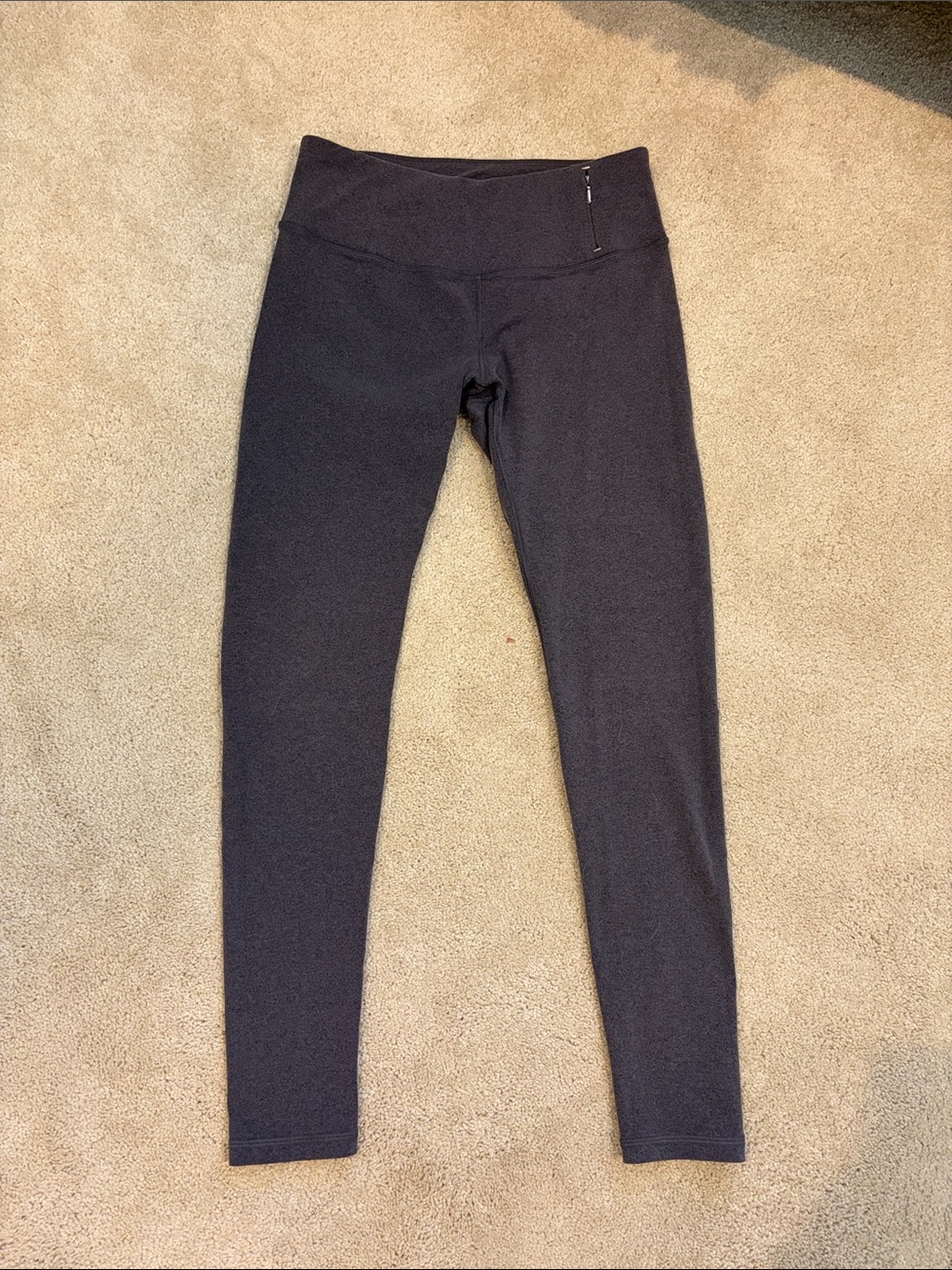 High-Waisted Black Leggings — Slim Fit Comfort